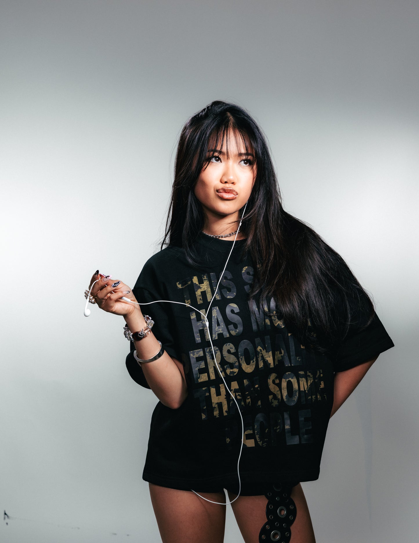 PERSONALITY TEE BLACK